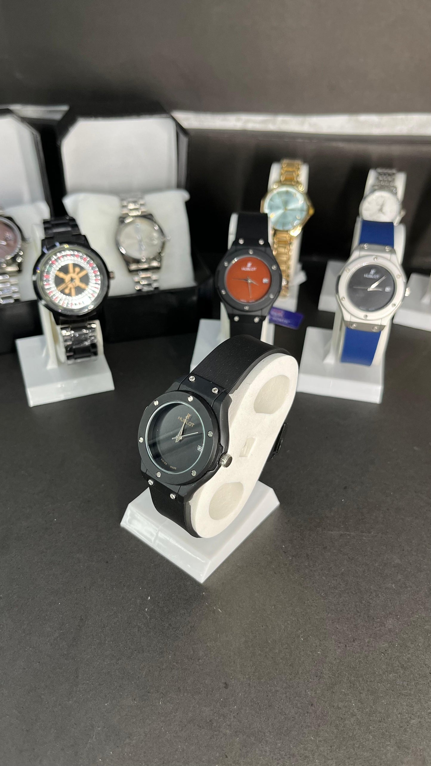 Hublot Ladies Watch – Black Dial with Date Display