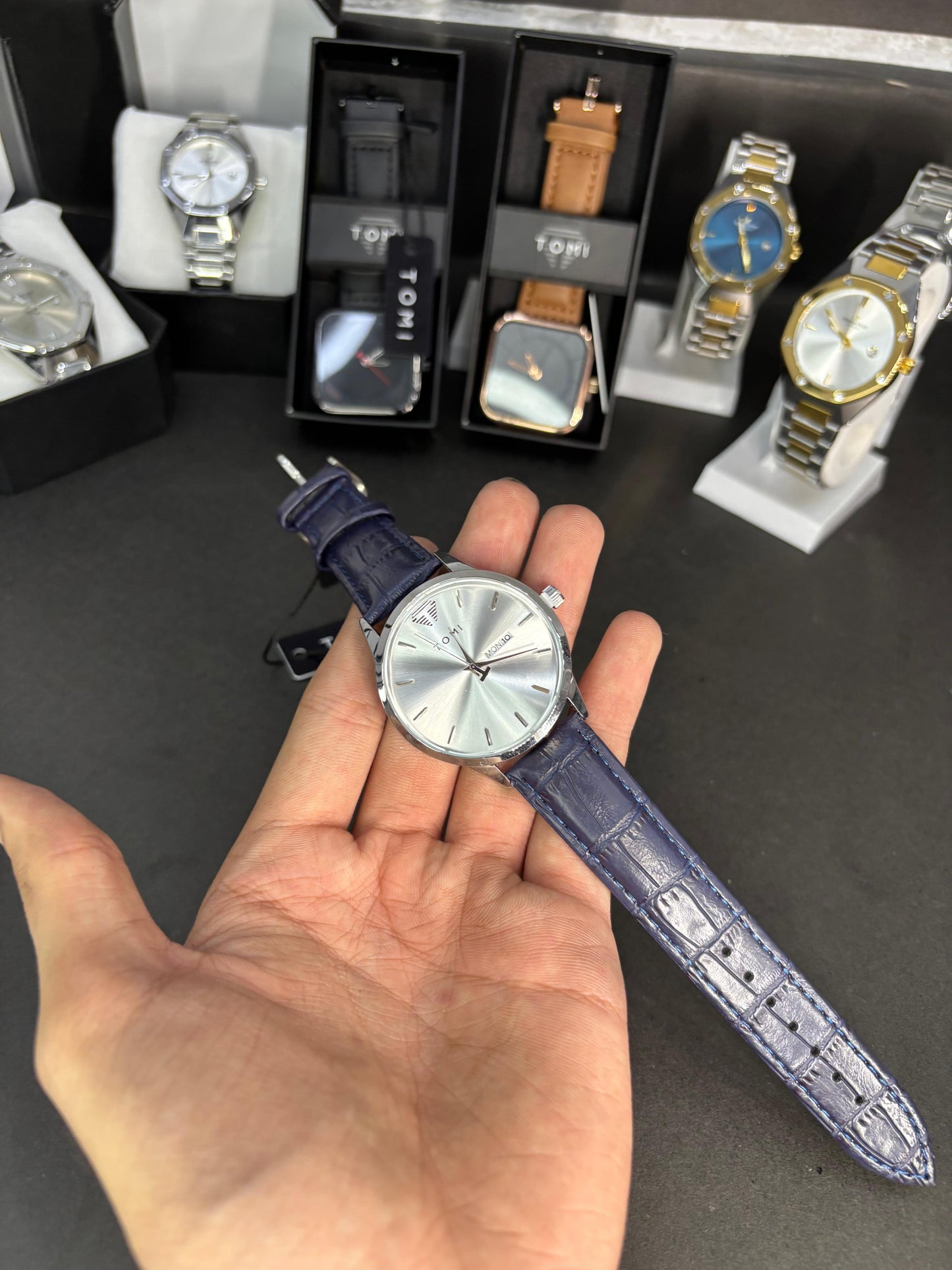 Elegant Black Arabic Dial Leather Strap Watch – Tomi