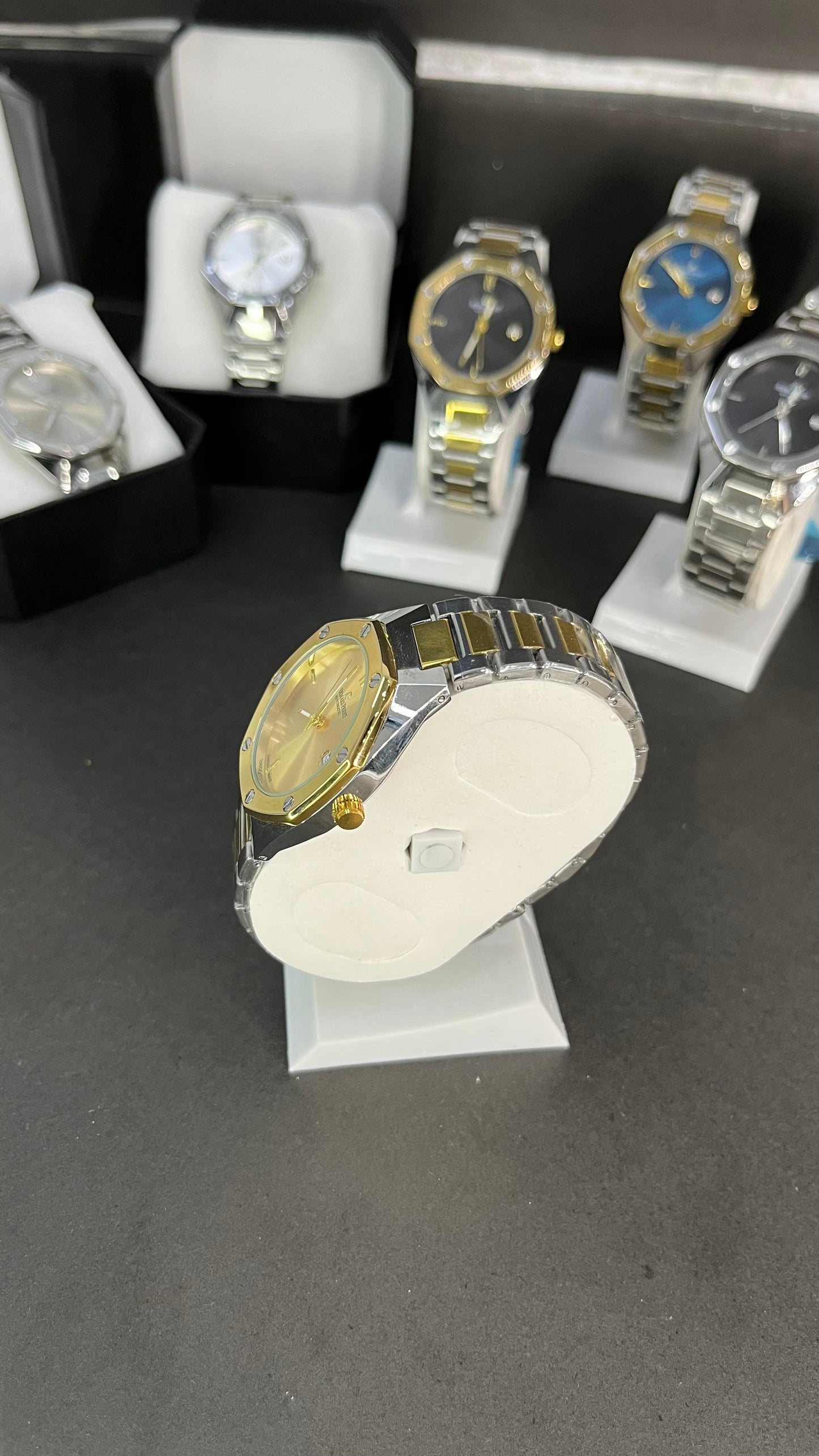 Luxury Two-Tone Stainless Steel Watch – Gold Dial with Date Display