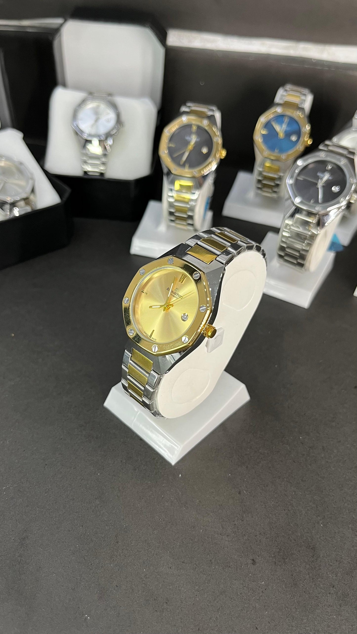 Luxury Two-Tone Stainless Steel Watch – Gold Dial with Date Display