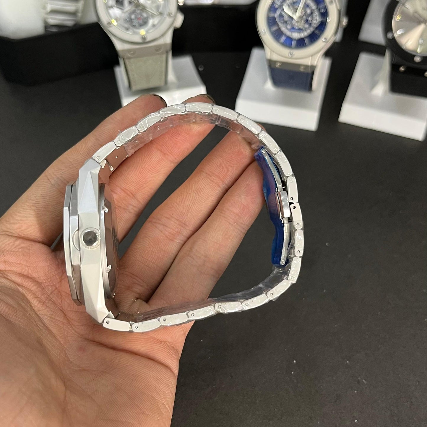 Hublot Men’s Watch – Silver Stainless Steel with Blue Dial