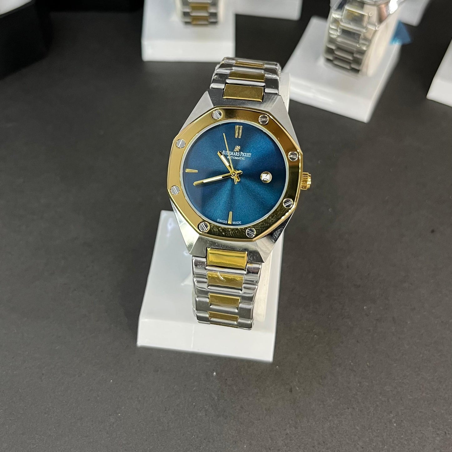 Luxury Blue Dial Two-Tone Automatic Watch – Stainless Steel & Gold Bezel