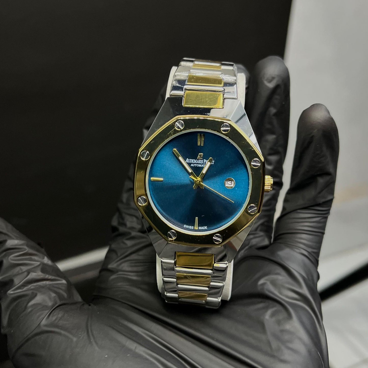 Luxury Blue Dial Two-Tone Automatic Watch – Stainless Steel & Gold Bezel