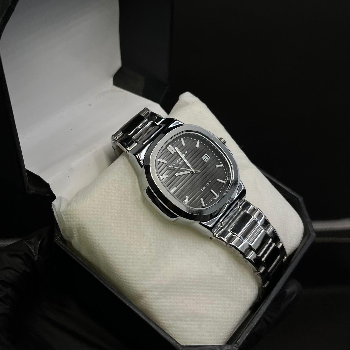 Patek Philippe Nautilus Style – Black Dial Stainless Steel Watch with Date Display