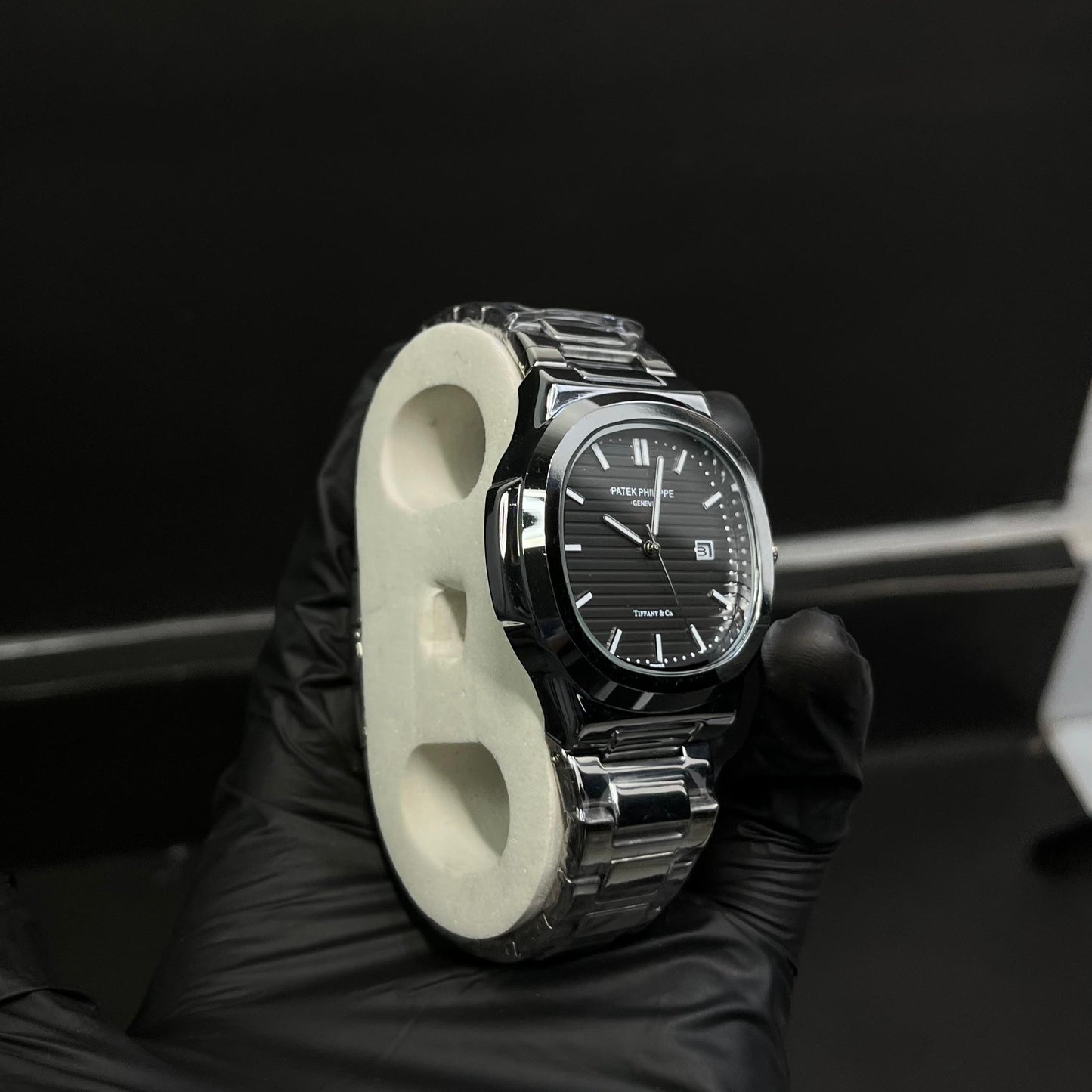 Patek Philippe Nautilus Style – Black Dial Stainless Steel Watch with Date Display
