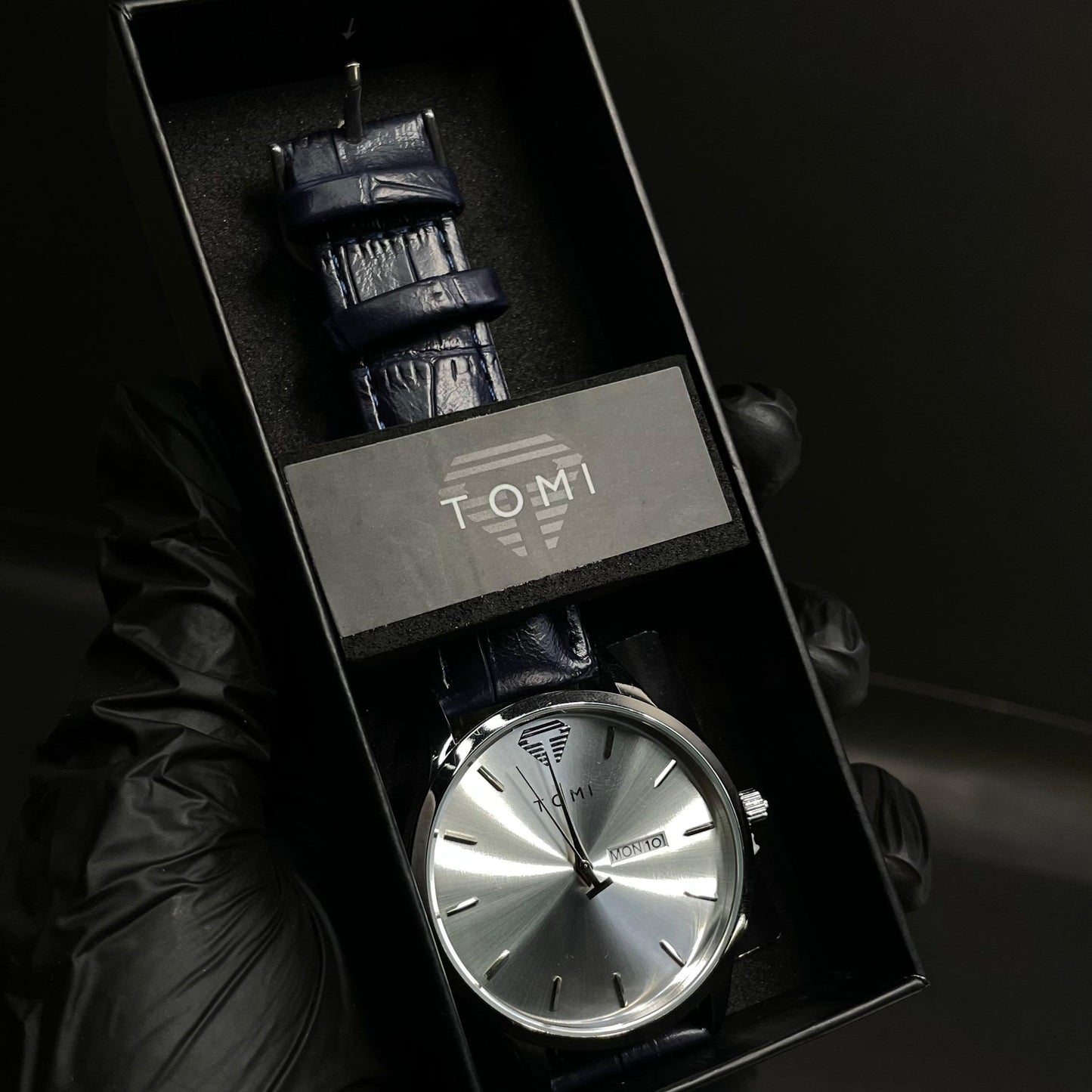 Elegant Black Arabic Dial Leather Strap Watch – Tomi