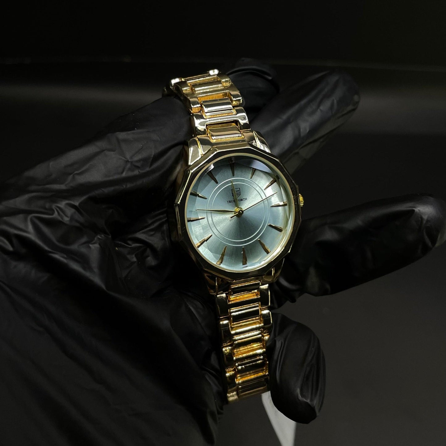 True Worth Women’s Gold Elegance Watch – Small Size with Champagne Dial