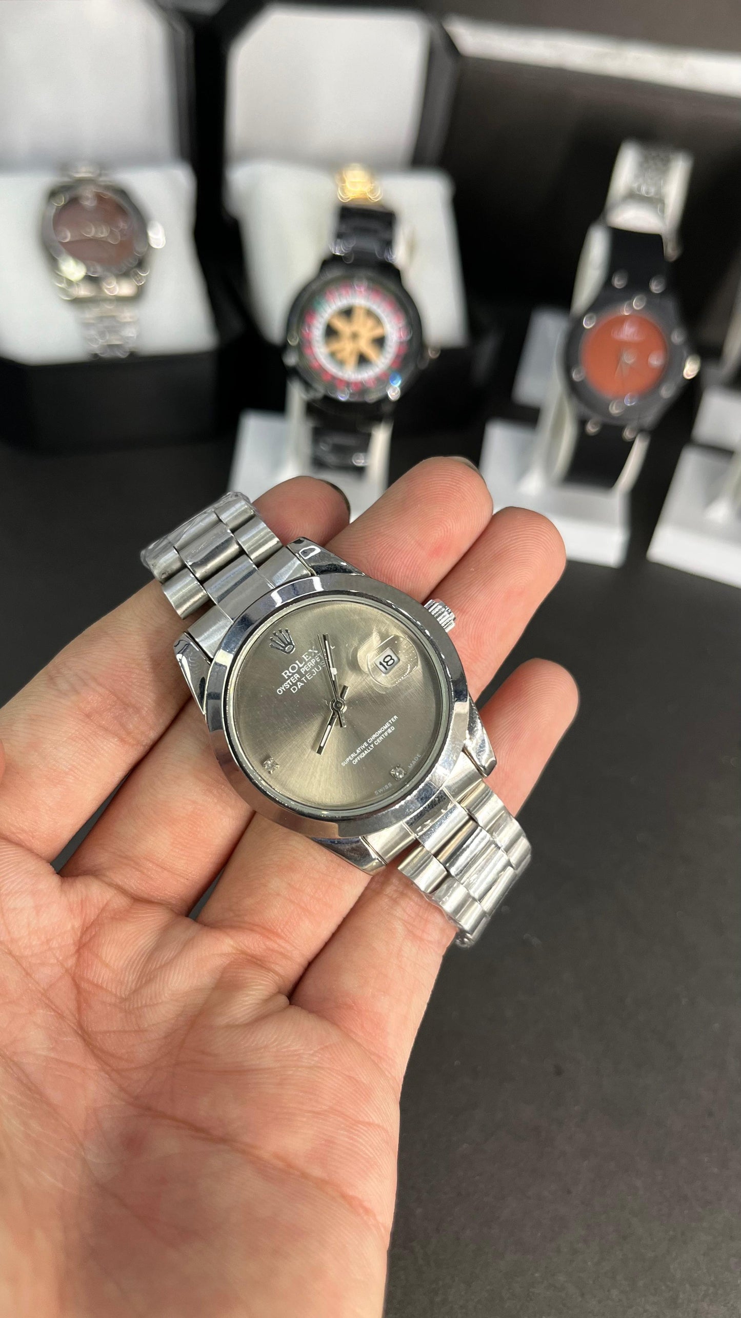 Rolex Oyster Perpetual Datejust – Women’s Silver Dial Edition with Date Window