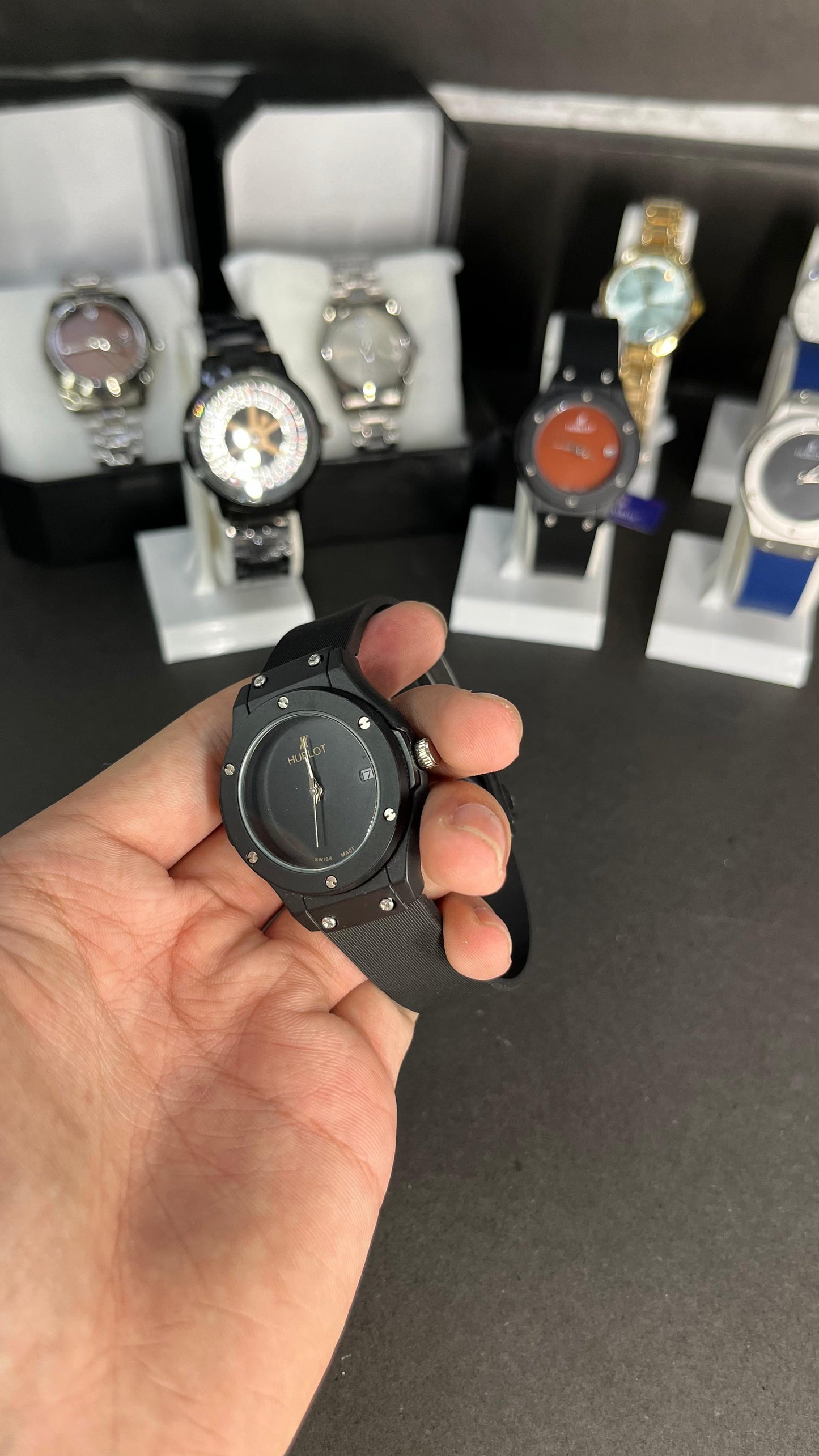 Hublot Ladies Watch – Black Dial with Date Display