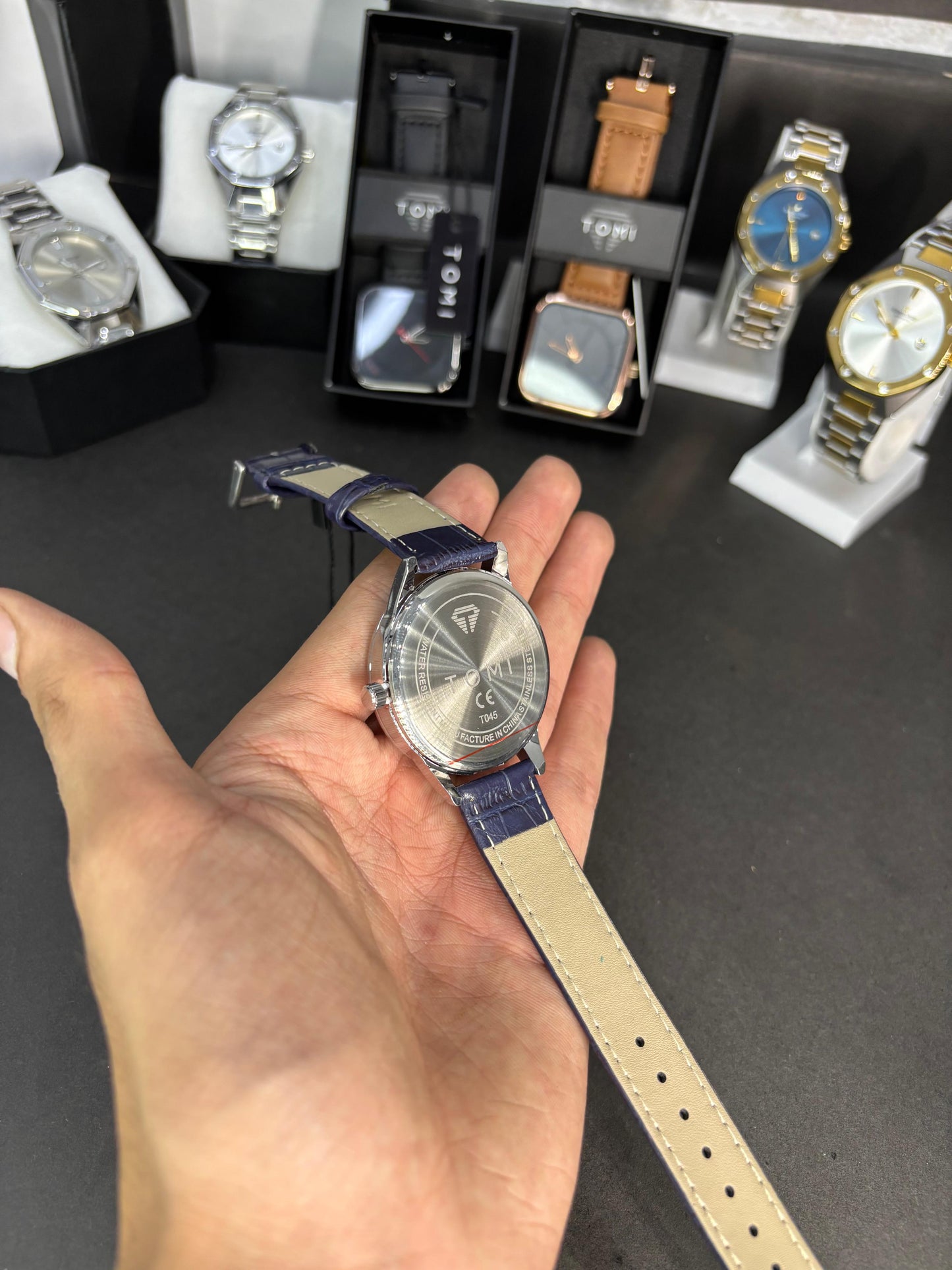 Elegant Black Arabic Dial Leather Strap Watch – Tomi