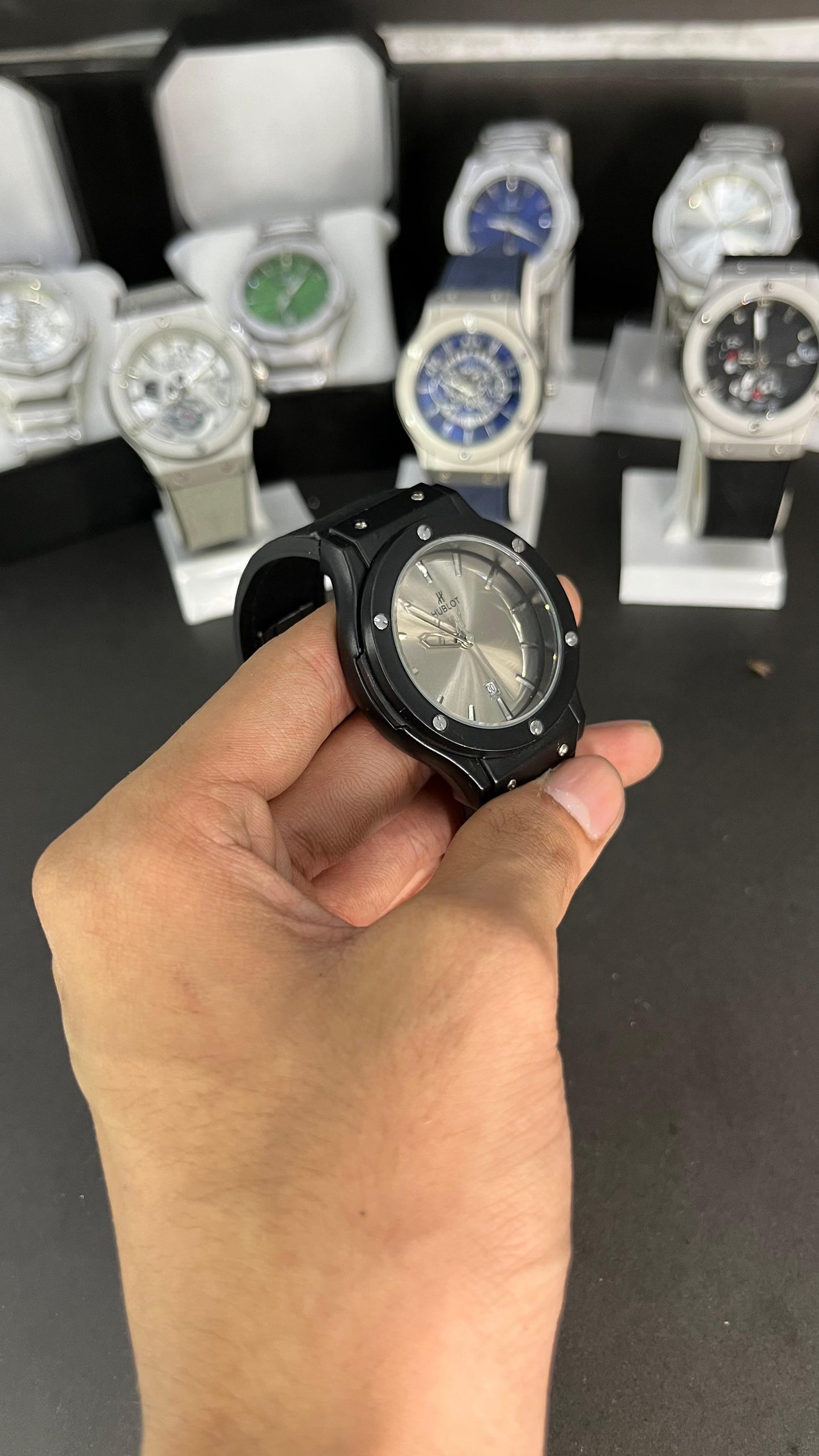 Hublot Men’s Strap Watch – Silver Dial with Black Rubber Strap