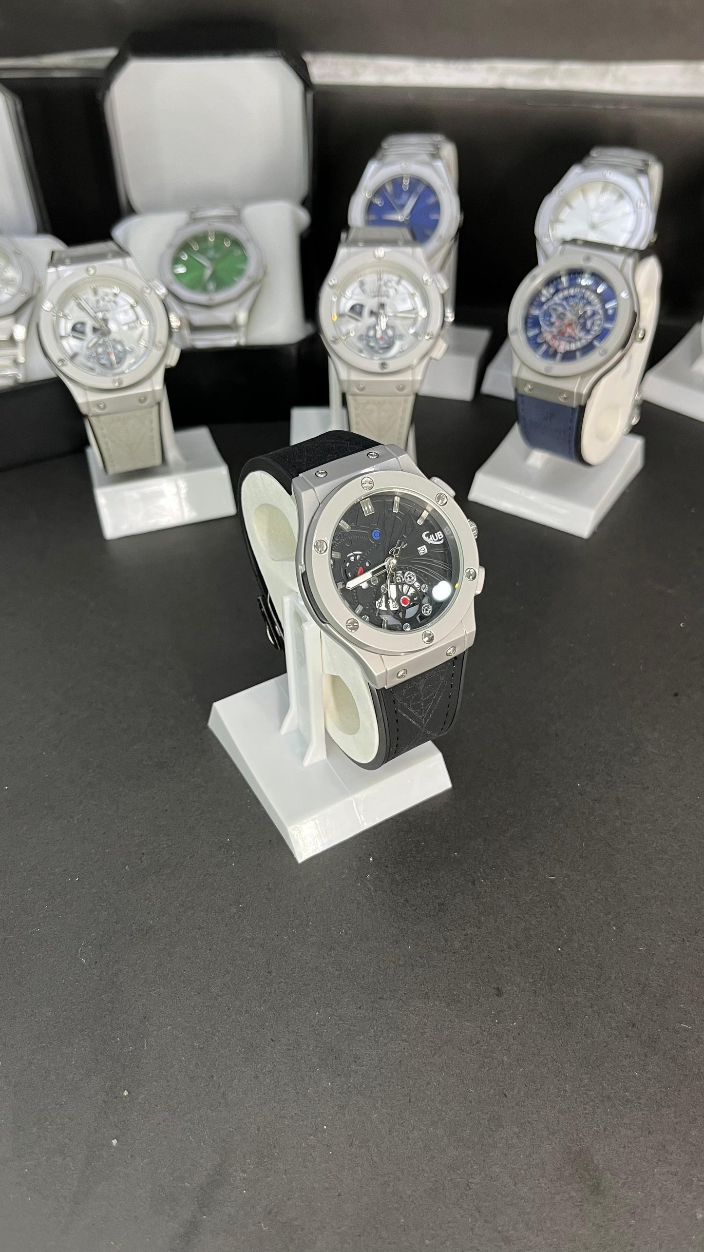 Hublot Men’s Luxury Strap Watch – Black Dial with Chronograph Design