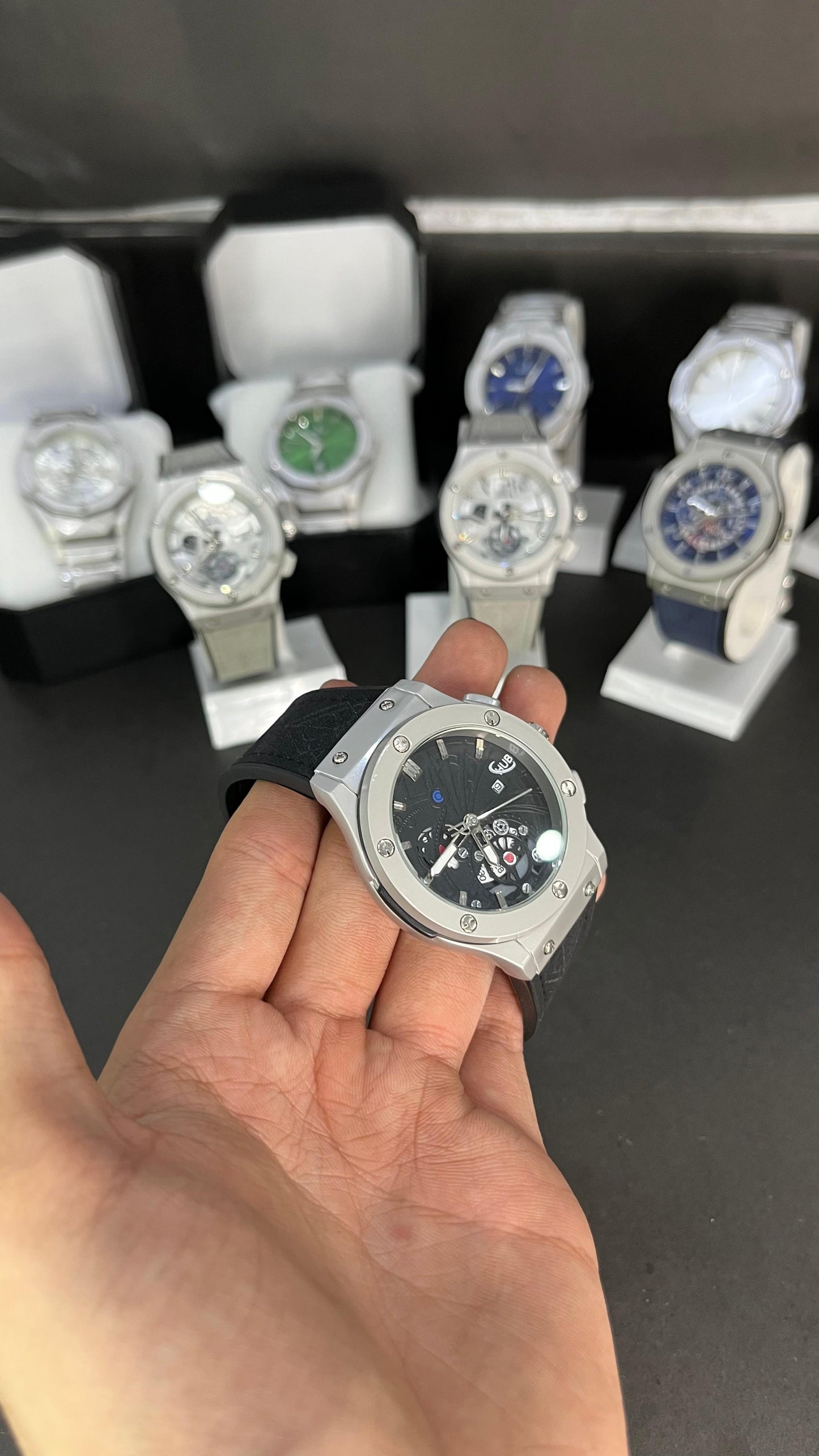 Hublot Men’s Luxury Strap Watch – Black Dial with Chronograph Design