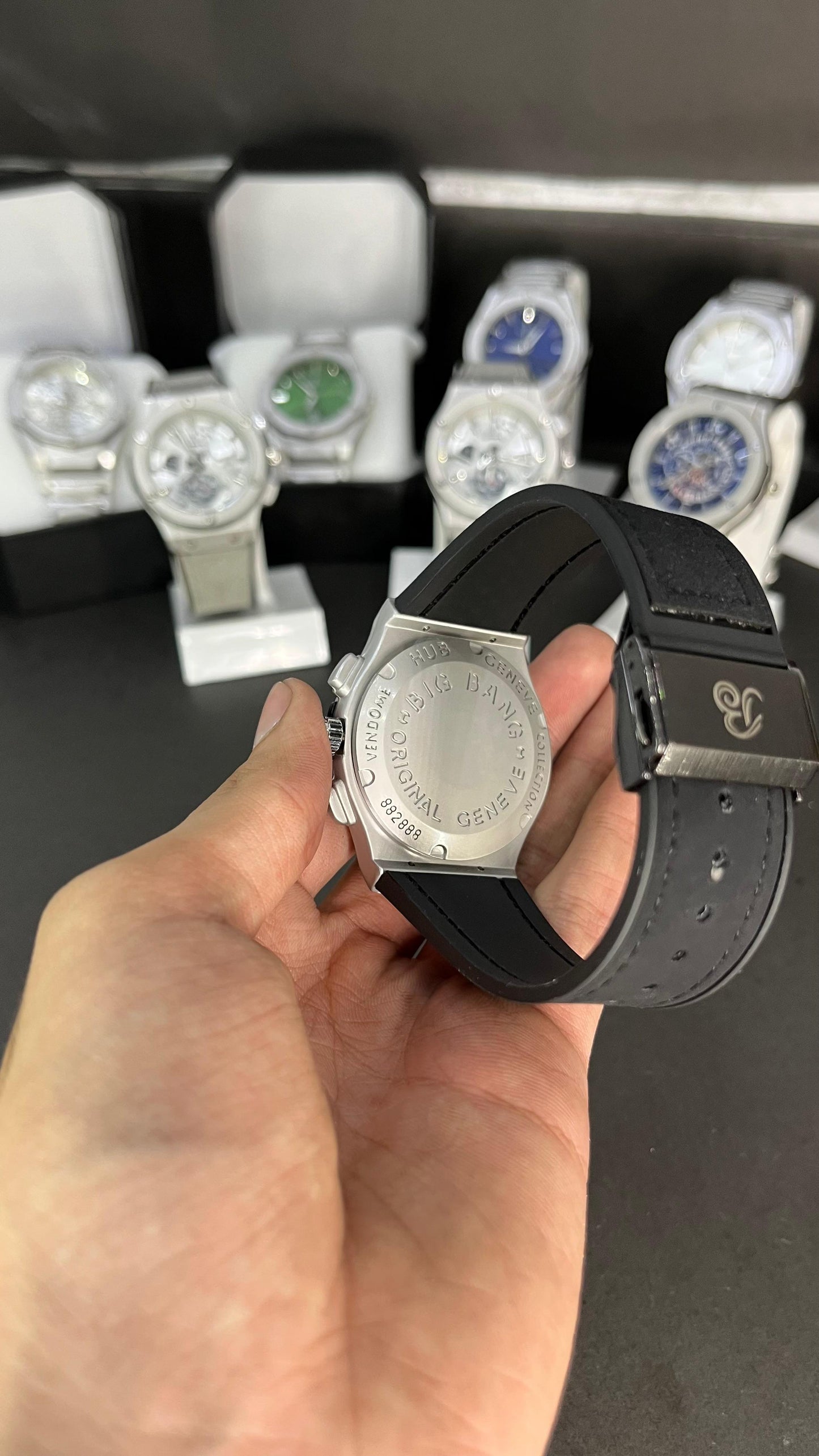 Hublot Men’s Luxury Strap Watch – Black Dial with Chronograph Design