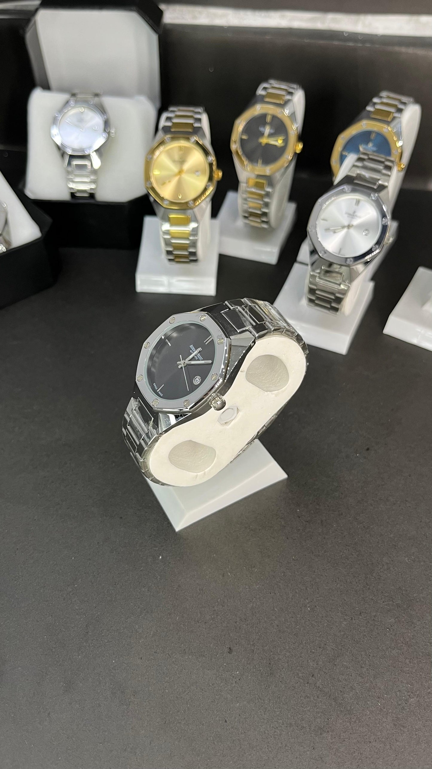 AP Style Silver Watch with Black Dial – Luxury Stainless Steel Design