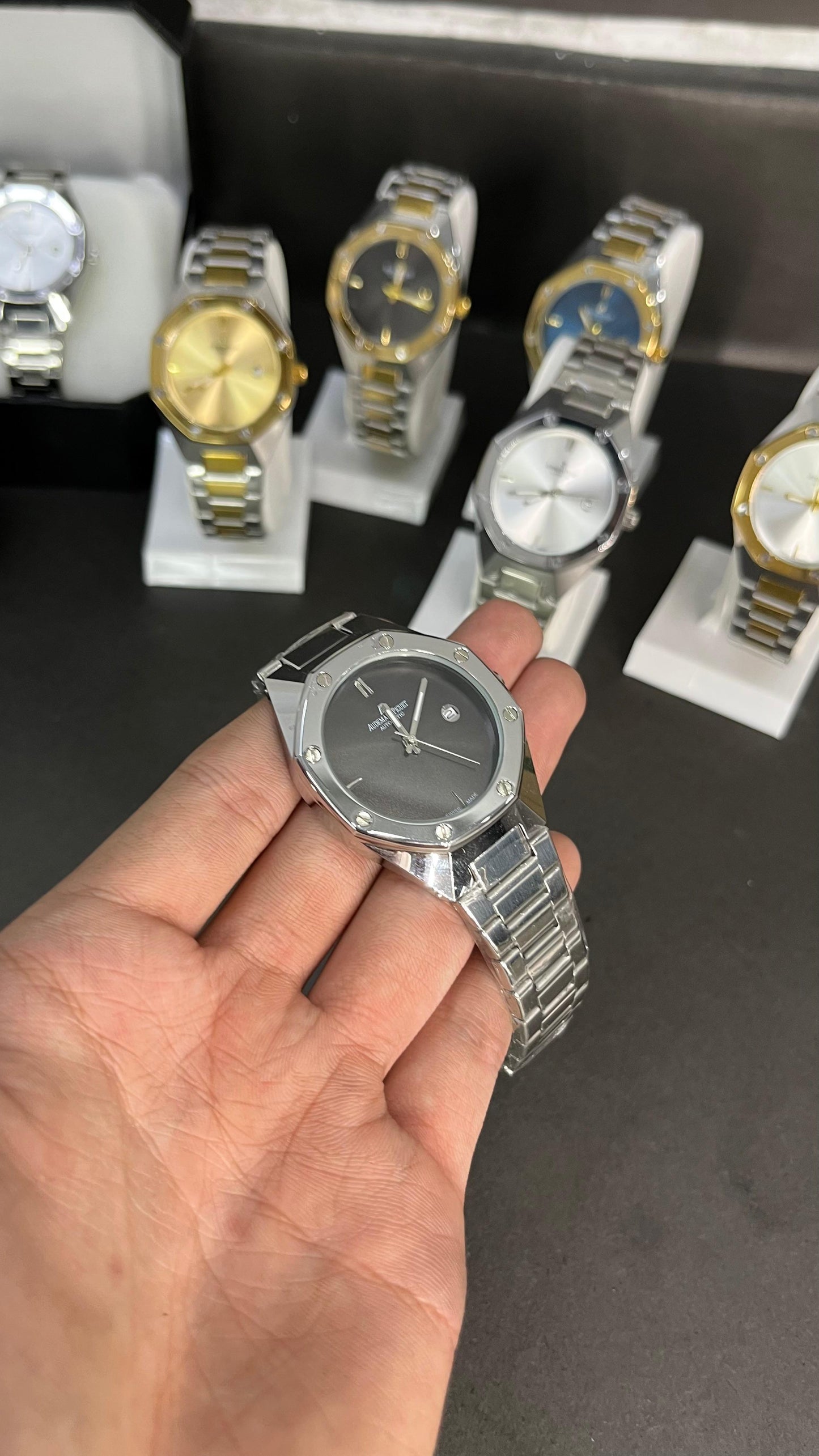 AP Style Silver Watch with Black Dial – Luxury Stainless Steel Design