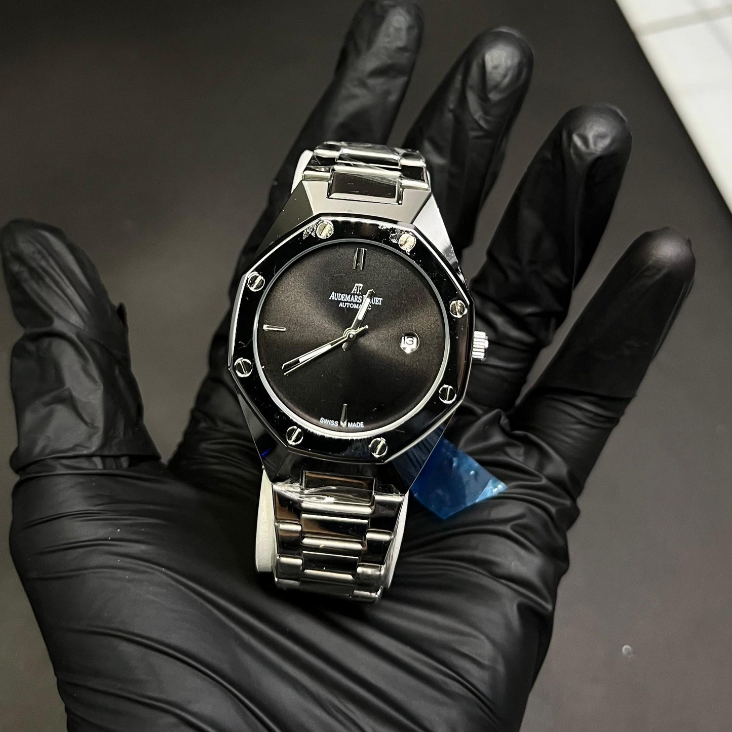 AP Style Silver Watch with Black Dial – Luxury Stainless Steel Design