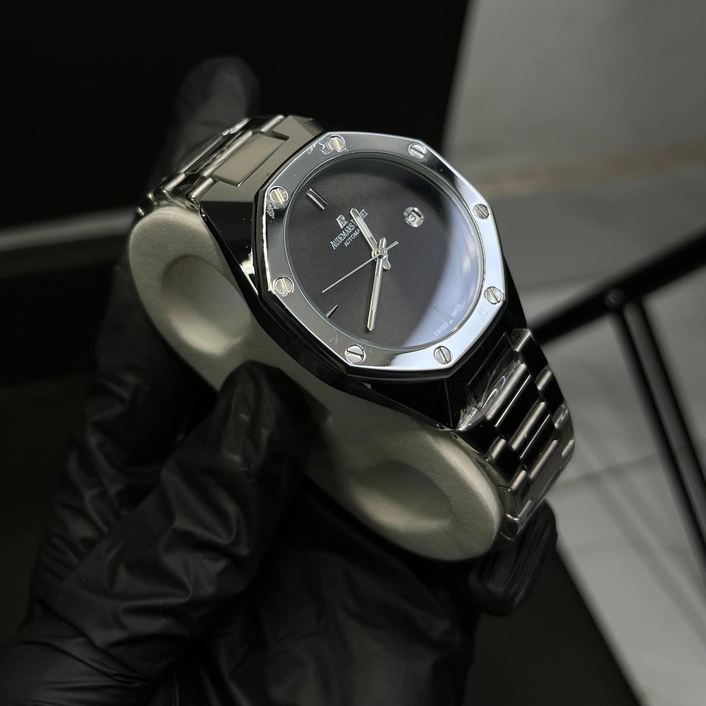 AP Style Silver Watch with Black Dial – Luxury Stainless Steel Design