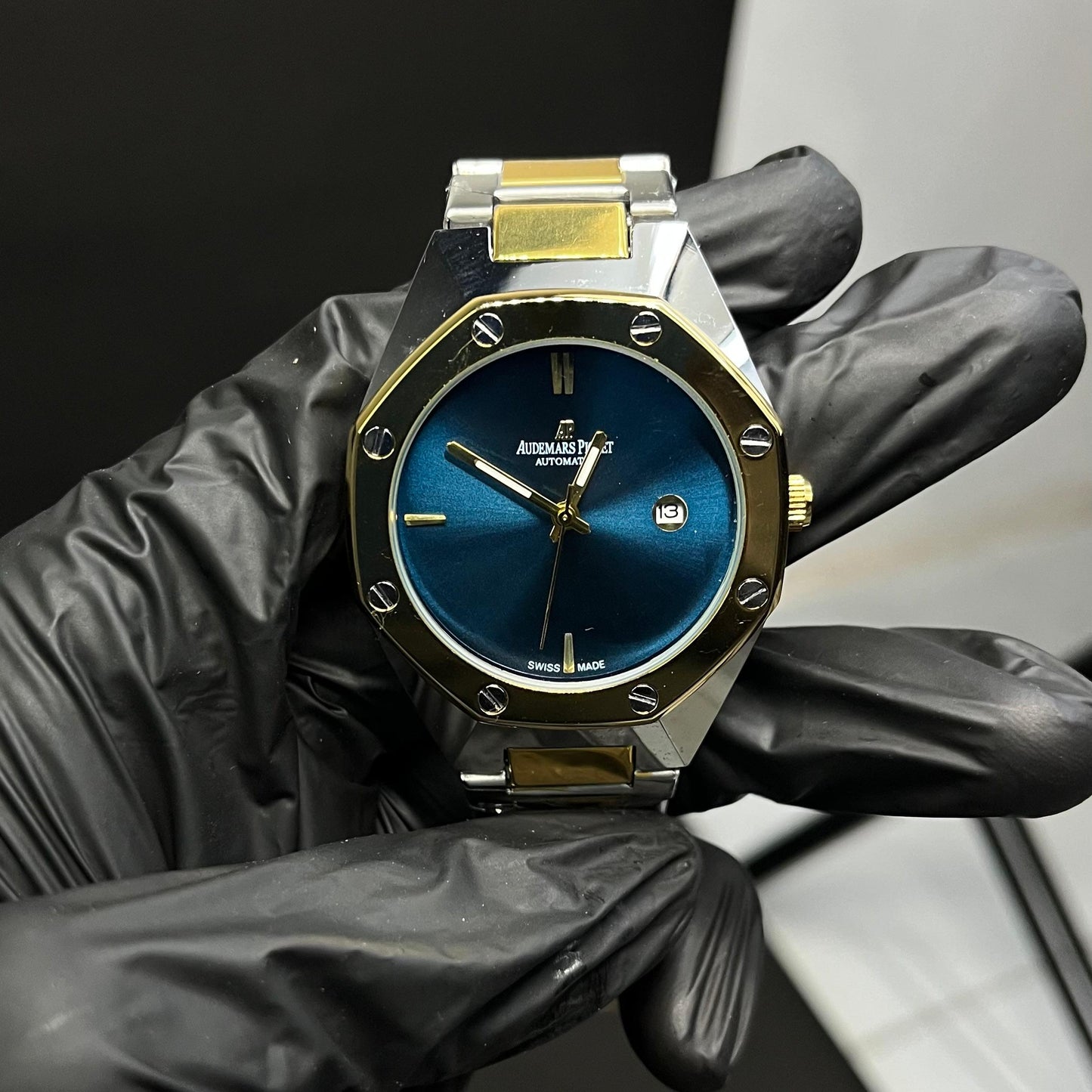 Luxury Blue Dial Two-Tone Automatic Watch – Stainless Steel & Gold Bezel