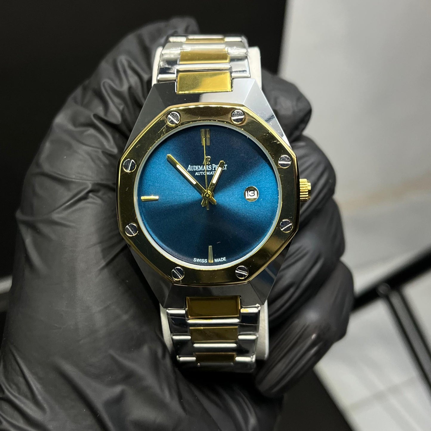 Luxury Blue Dial Two-Tone Automatic Watch – Stainless Steel & Gold Bezel