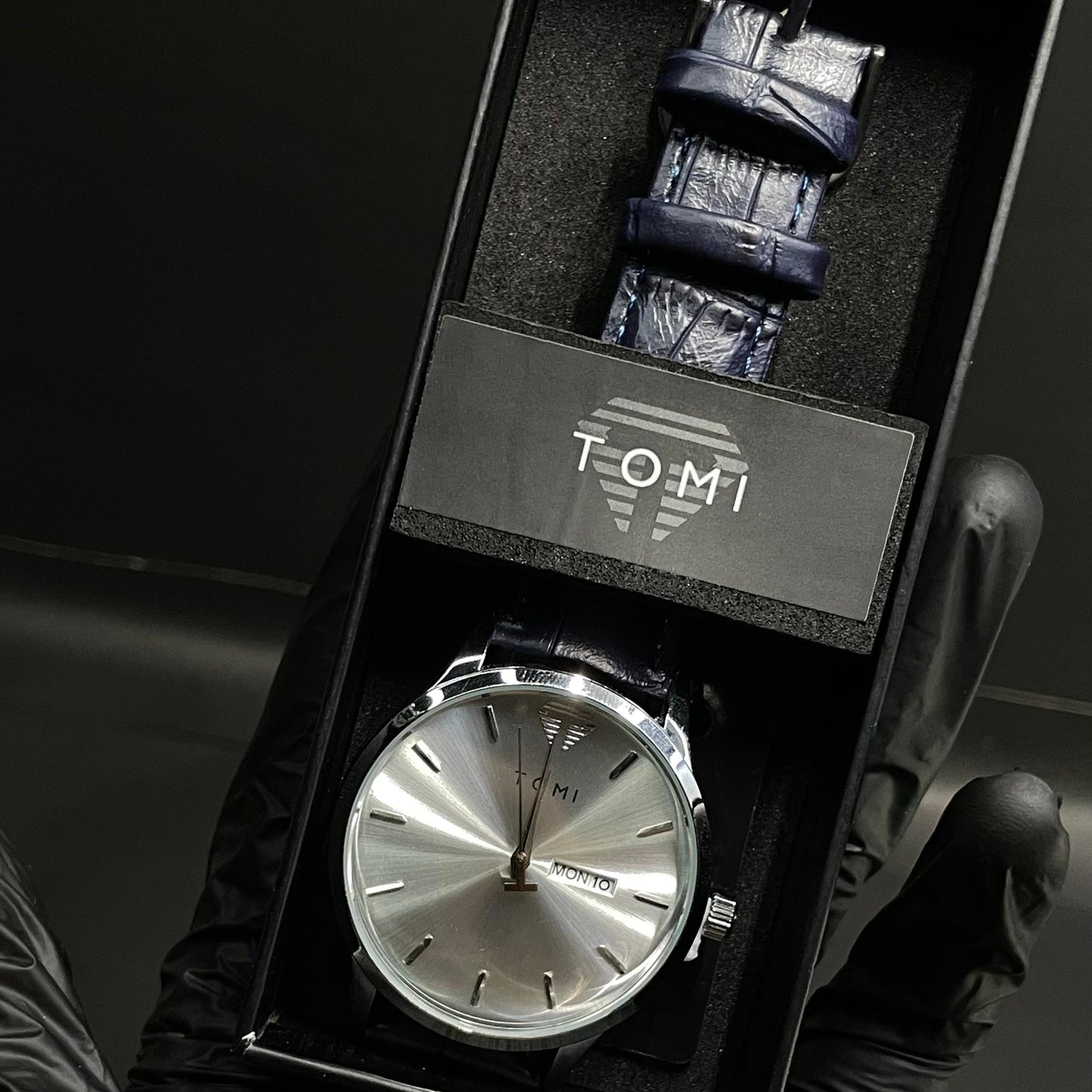 Elegant Black Arabic Dial Leather Strap Watch – Tomi