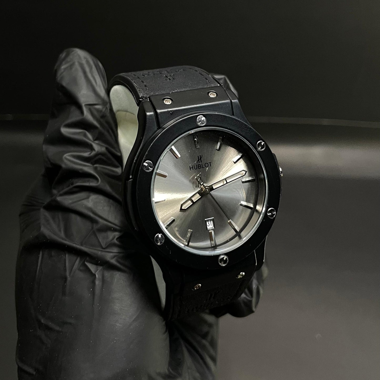 Hublot Men’s Strap Watch – Silver Dial with Black Rubber Strap