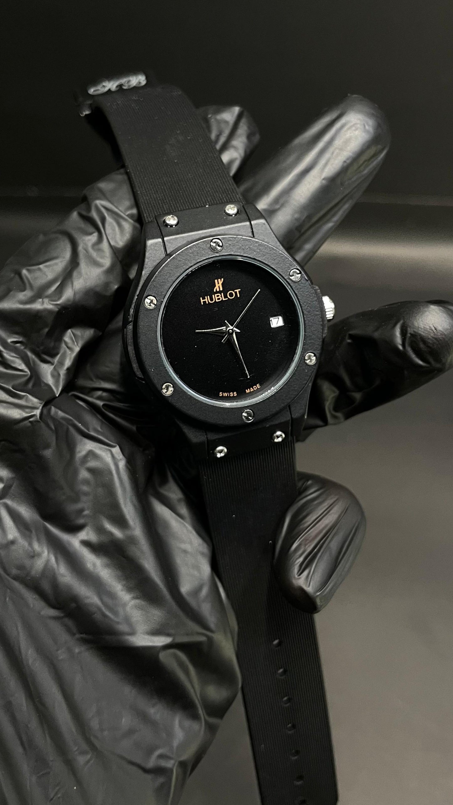 Hublot Ladies Watch – Black Dial with Date Display