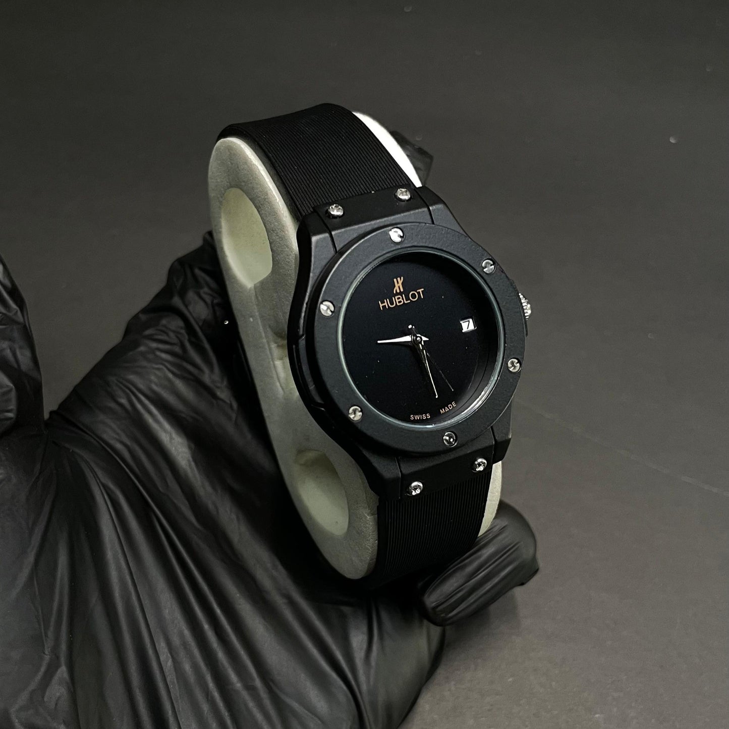 Hublot Ladies Watch – Black Dial with Date Display