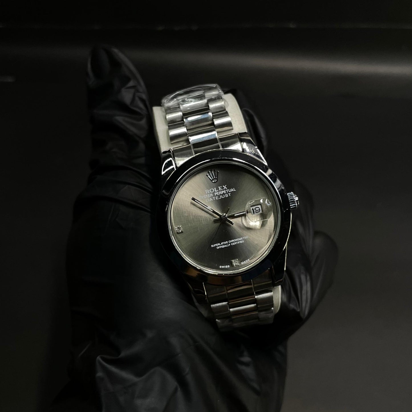 Rolex Oyster Perpetual Datejust – Women’s Silver Dial Edition with Date Window