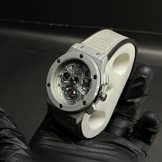 Hublot Men’s Strap Watch – Skeleton Dial with Chronograph Design
