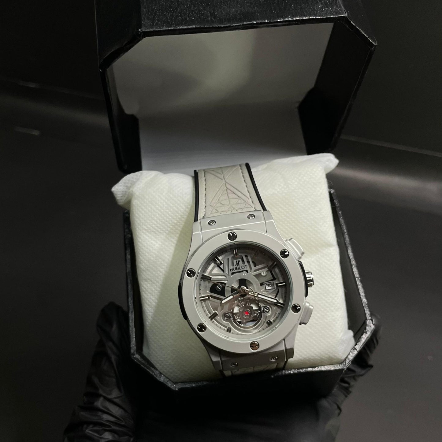 Hublot Men’s Strap Watch – Skeleton Dial with Chronograph Design
