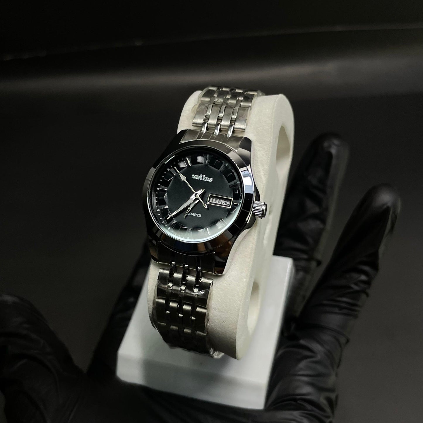Sottas Stylish Silver Stainless Steel Quartz Watch – Day & Date Display